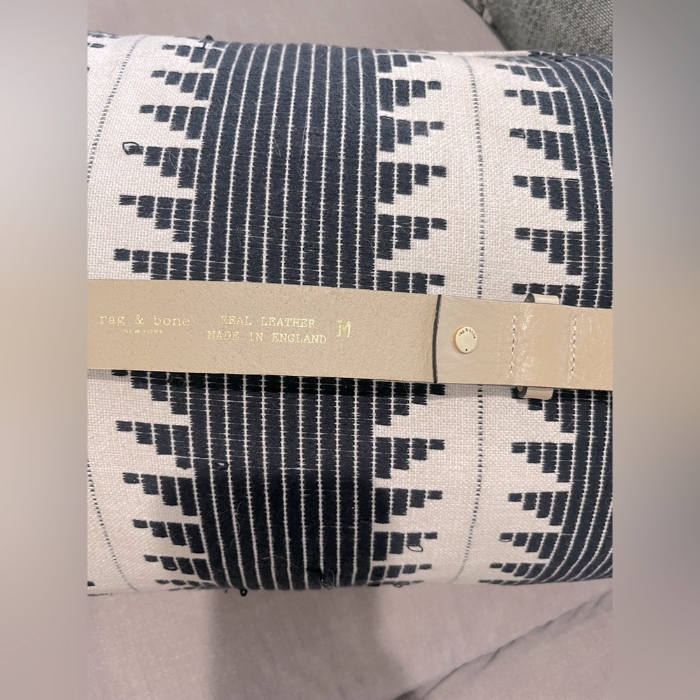 NWT Rag&Bone Boyfriend Leather Belt size Med color Greige Gold Buckle $155 Firm! - Picture 4 of 10